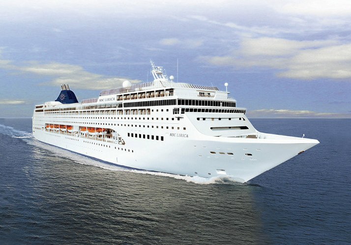 Foto des Schiffs MSC Lirica