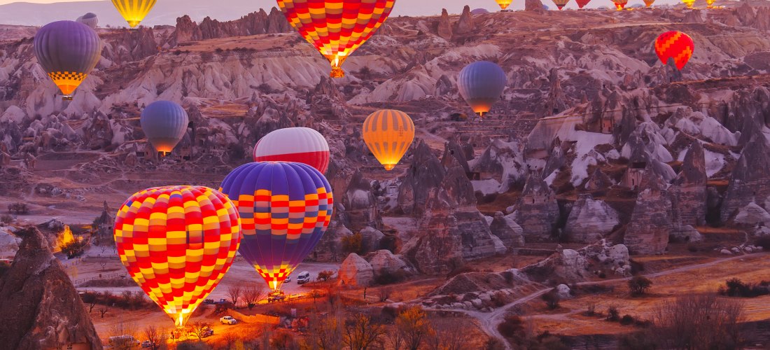 Ballonfahrt über antike Städte