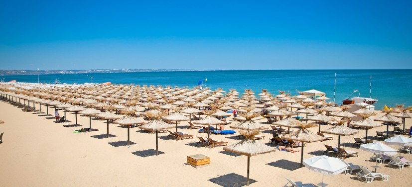 Strand, Schirme, Sand, Wasser 