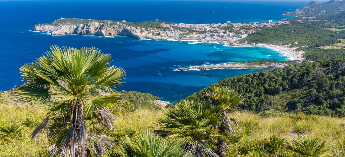 Aktivferien in Cala Ratjada mit Blick auf die Küste, türkisblaues Meer und Buchten – ideale Region auf Mallorca für Wandern, Natur und Outdoor-Erlebnisse.