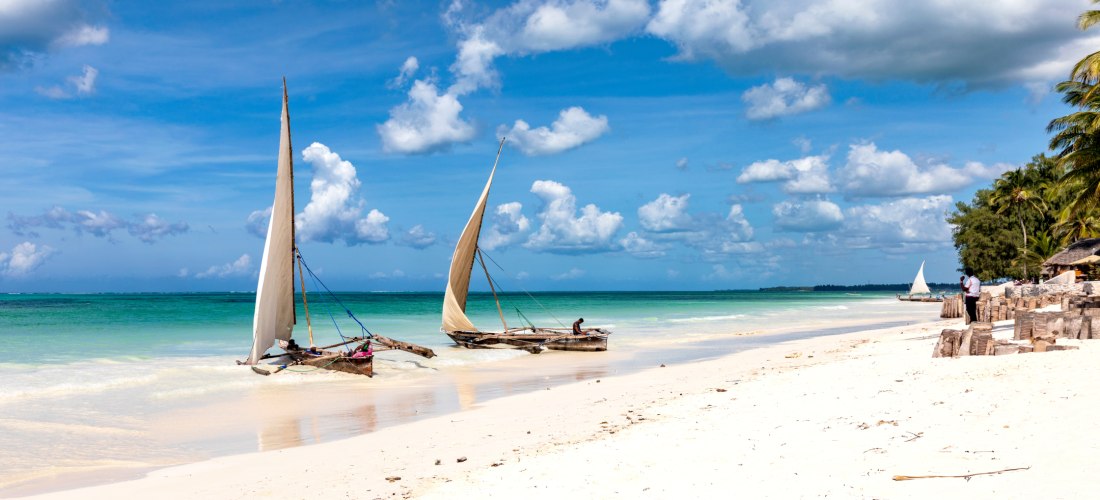 Sansibar, Strand, Wasser, 2 Boote