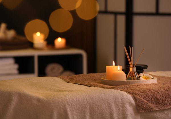 ein für eine Spa-Behandlung vorbereiteter Ort