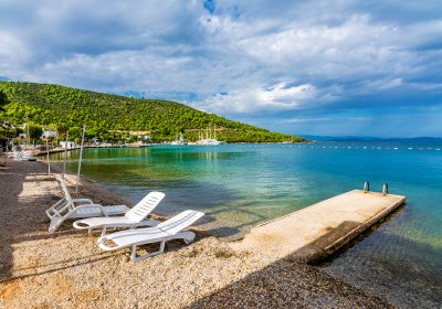 tobra-beach