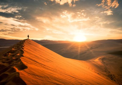 Sonnenaufgang über den Dünen von Erg Chebbi – Sahara-Erlebnis in Marokko