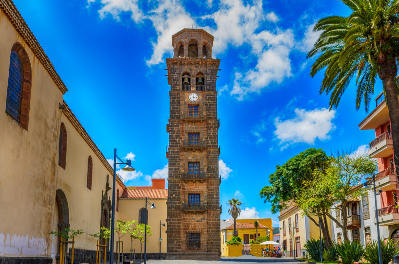 Glockenturm der Iglesia de la Concepción in San Cristóbal de La Laguna auf Teneriffa