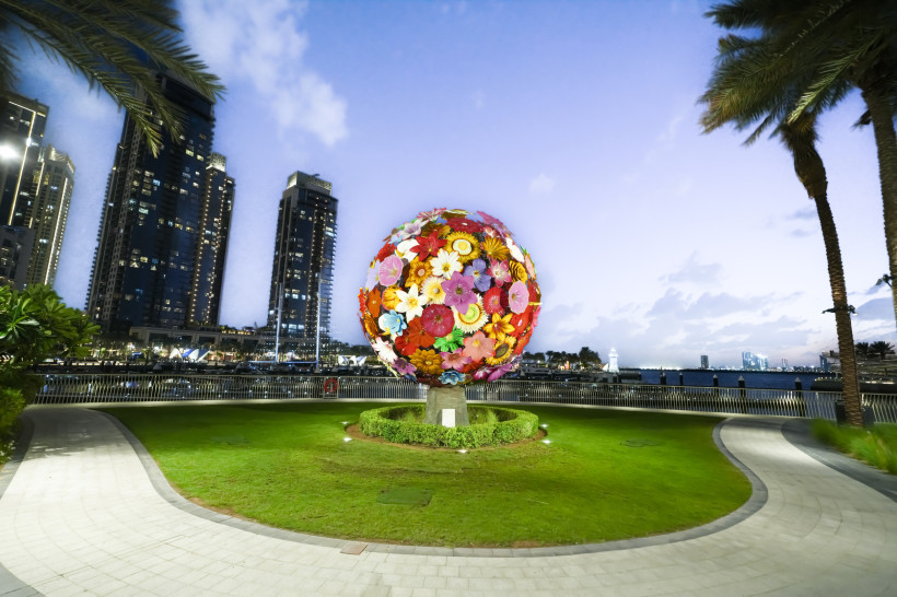 Dubai Miracle Garden ein Blumenmodell im Dubai Miracle Garden