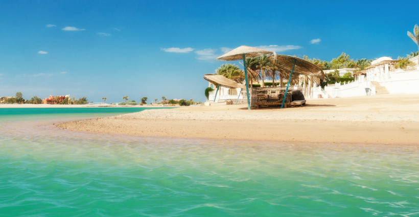 El Gouna Sandstrand mit türkisfarbenem Wasser in El Gouna