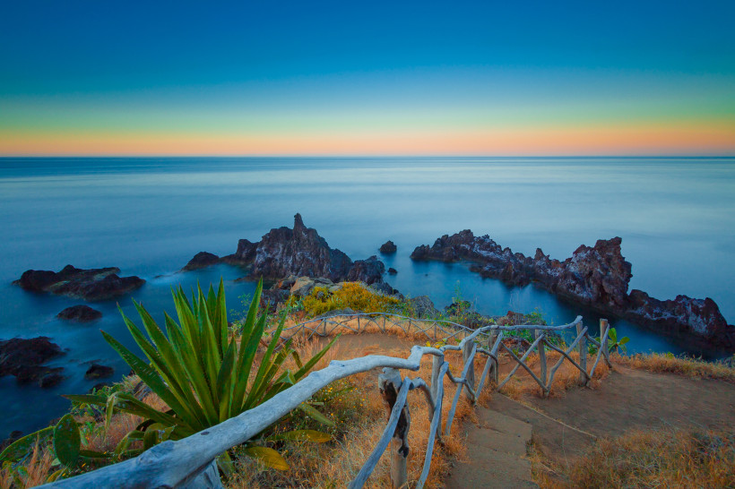 Schöne Klippen auf Madeira