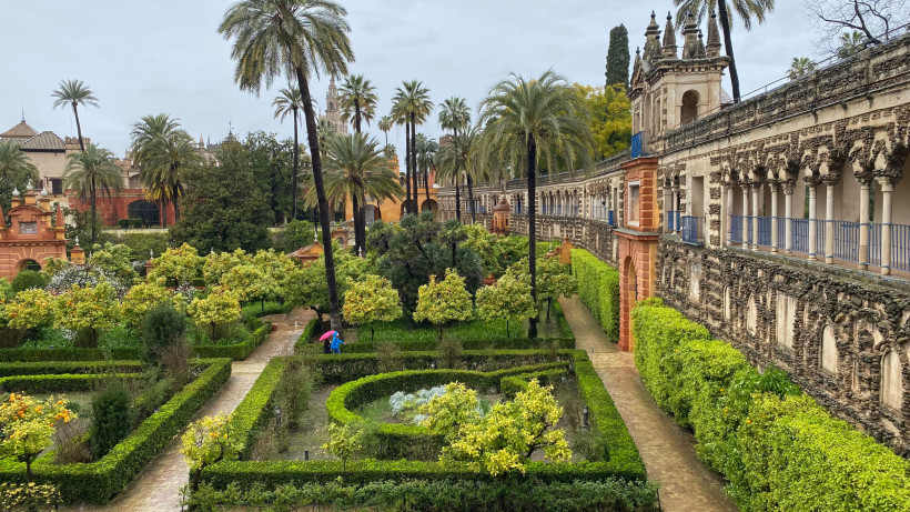 Gärten von Reales Alcázares de Sevilla, ein Palast im arabischen Stil.