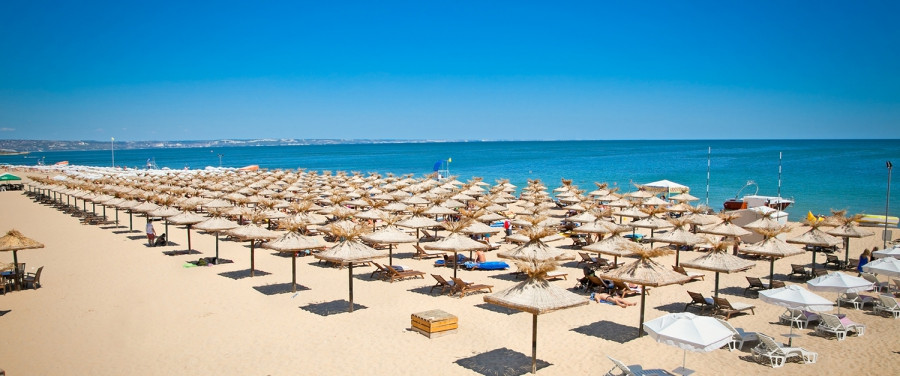 Strand, Schirme, Sand, Wasser 