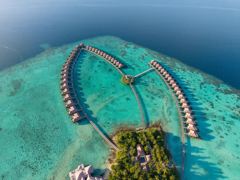 Huvadhu-Atoll, Malediven Luftaufnahmen der Insel Gaafu Dhaalu Atoll Maguhdhuvaa, Malediven