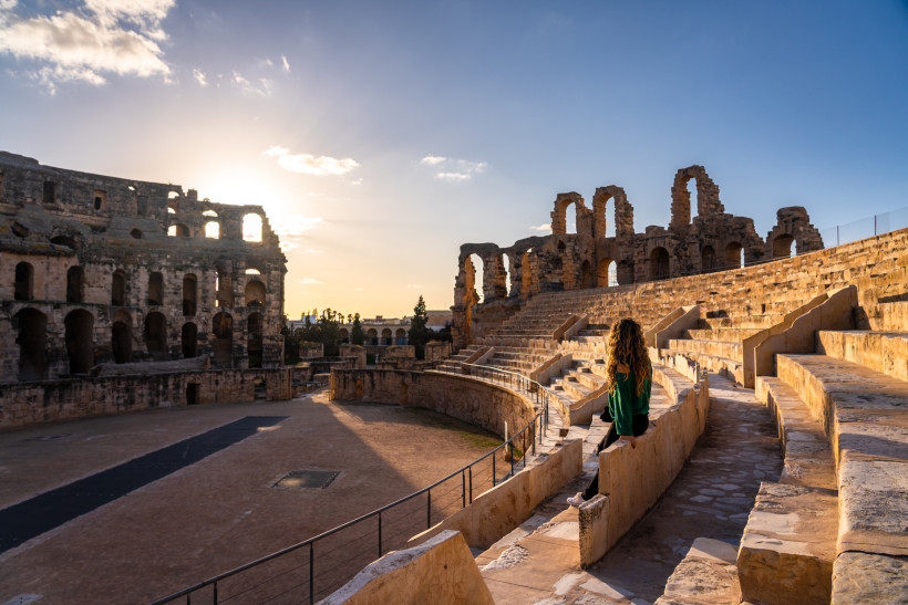 Das Amphitheater von El Jem ist ein ovales Amphitheater in der heutigen Stadt El Djem in Tunesien