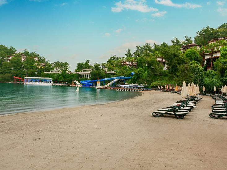 Club And Hotel Letoonia