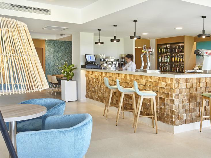 Castell Royal Universal