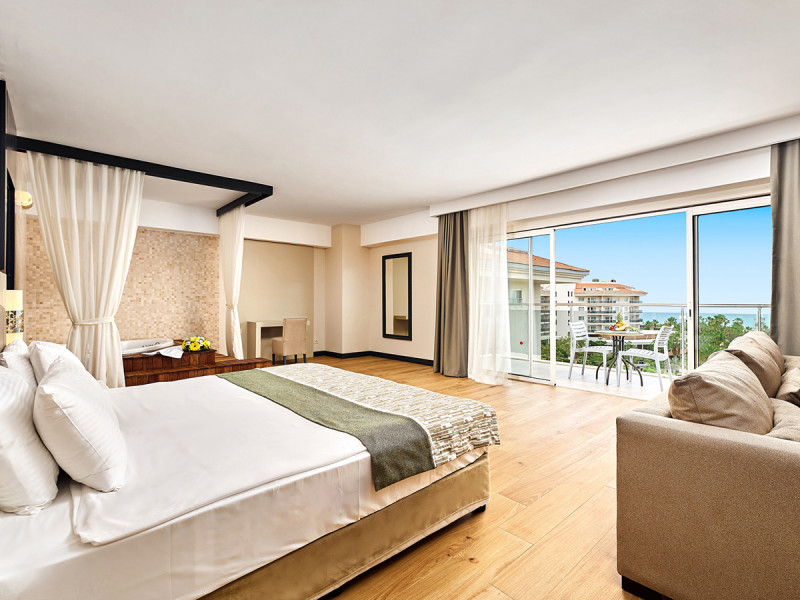 Seaden Sea World Resort & Spa