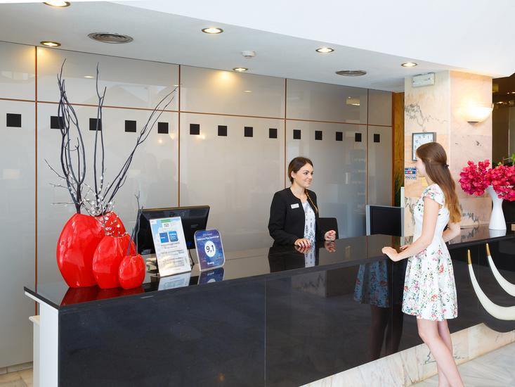 Ivory Playa Aparthotel