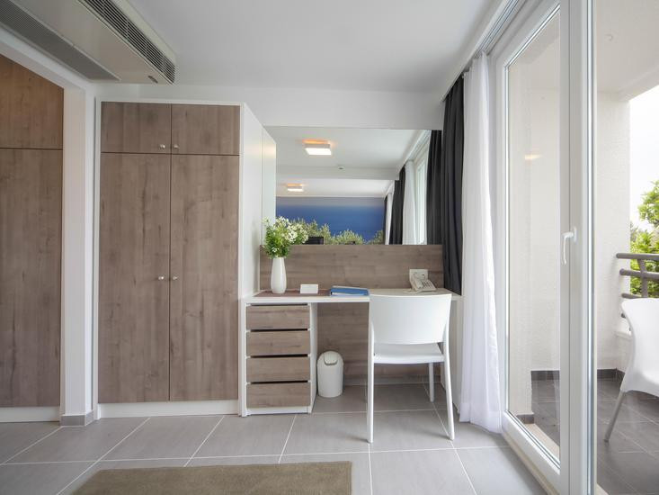 Bluesun Neptun & Dep.