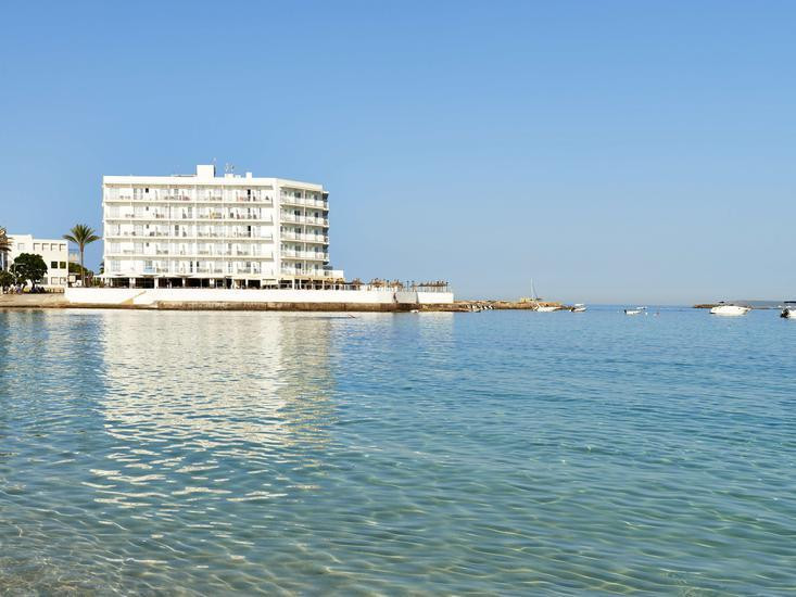 Marques Universal Hotel