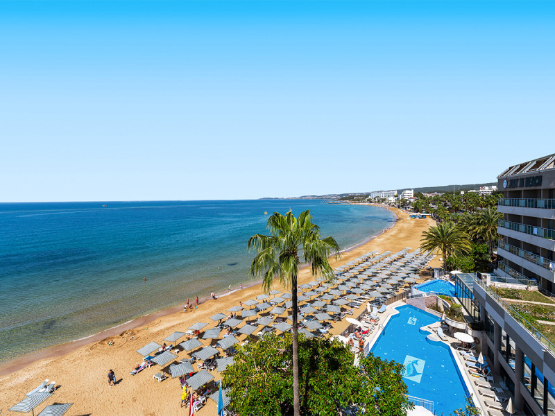 Hotel Aska Just in Beach