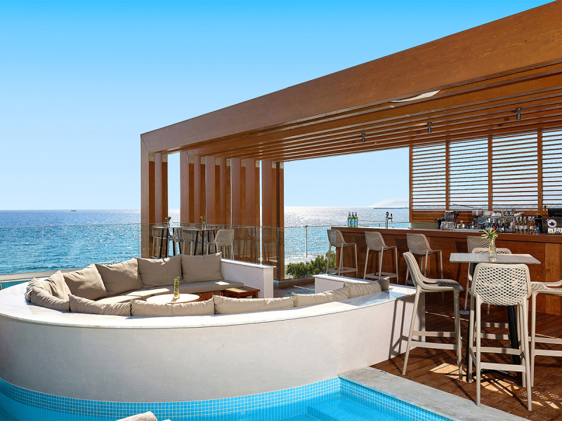 Enorme Santanna Beach Resort