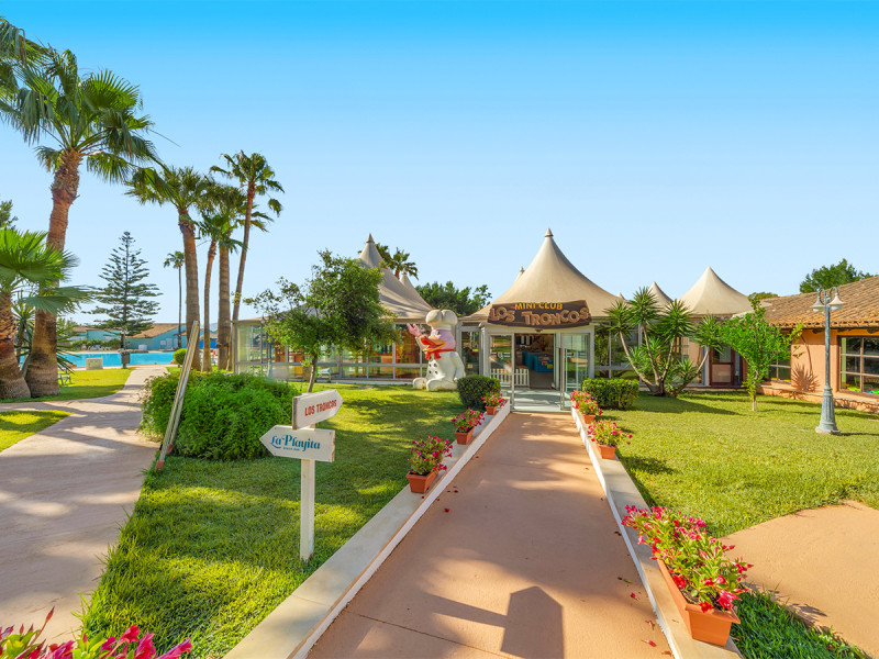 Playa Esperanza Resort