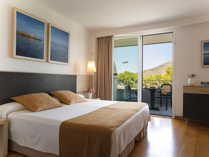 Ivory Playa Aparthotel