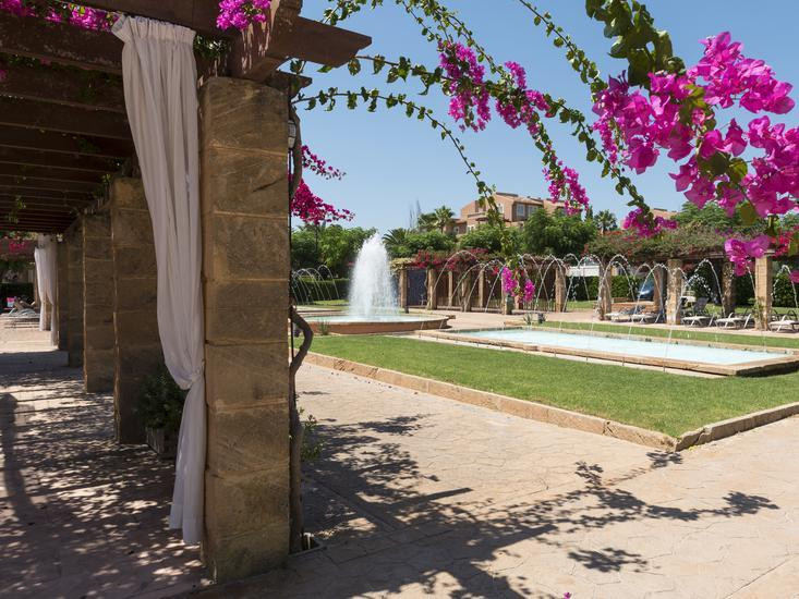 Ciudad Laurel Aparthotel