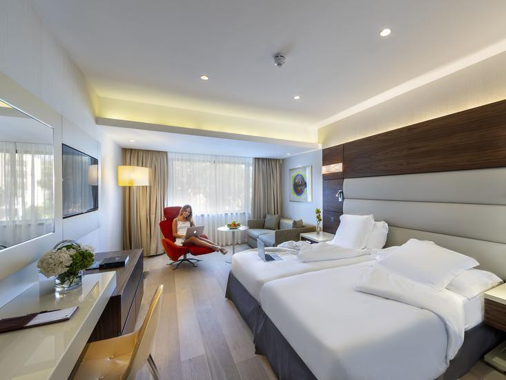 Amathus Beach Hotel