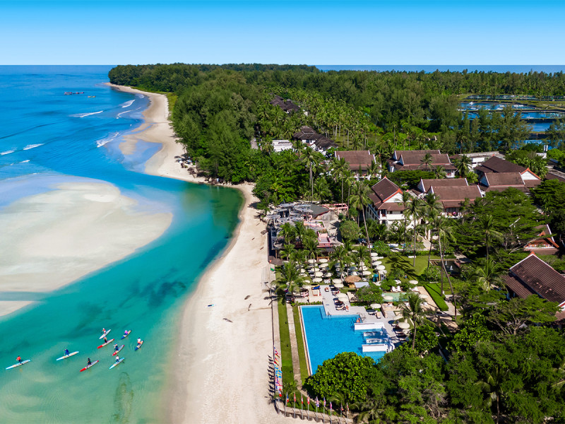 Apsara Beachfront Resort & Villa