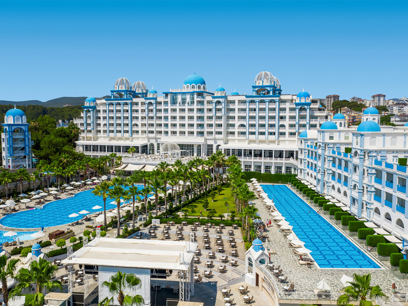 Rubi Platinum Resort