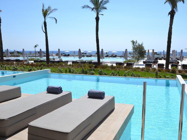 Gennadi Grand Resort