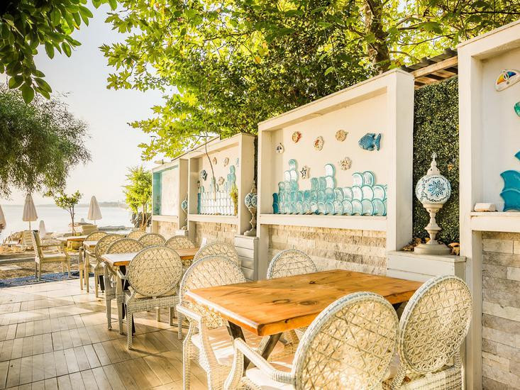 Leda Beach Hotel
