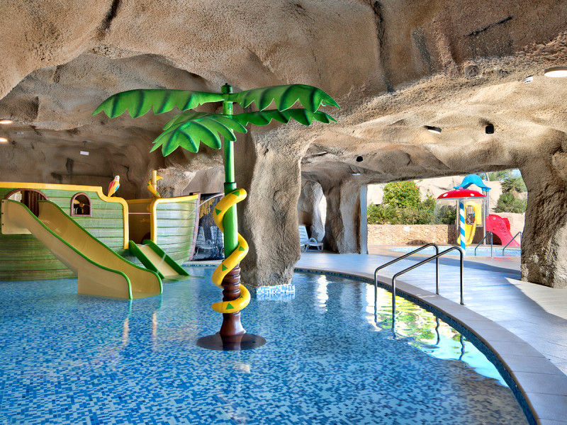 db Seabank Resort & Spa