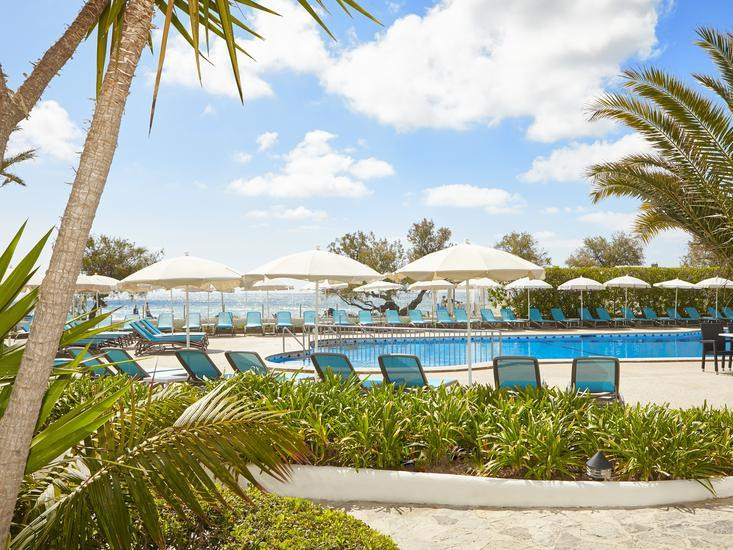 Castell Royal Universal