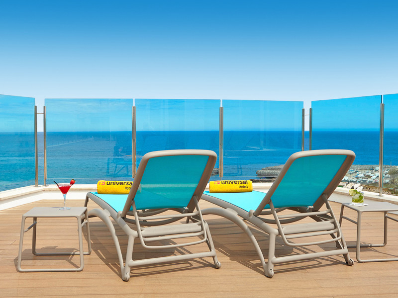 Universal Hotel Perla