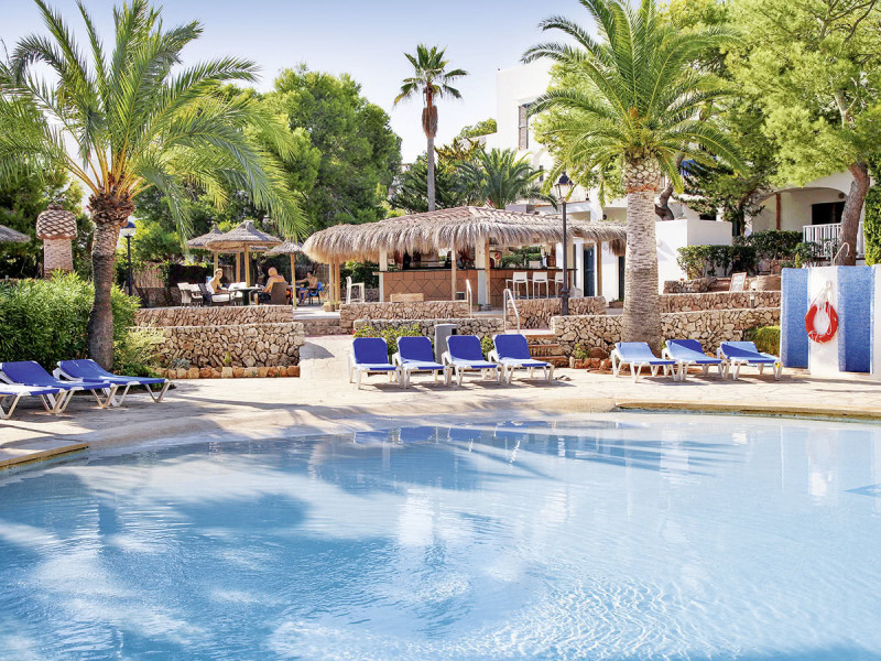 Hotel AluaSuites Las Rocas