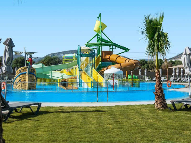 Senseana Sea Side Resort & Aquadventure