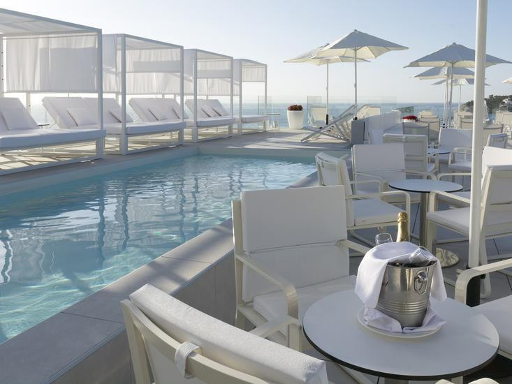 Reverence Mare Hotel