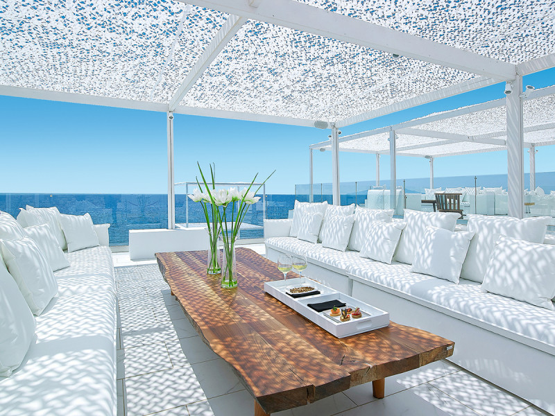 Dimitra Beach Hotel & Suites