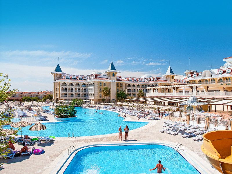 Hotel Side Star Resort