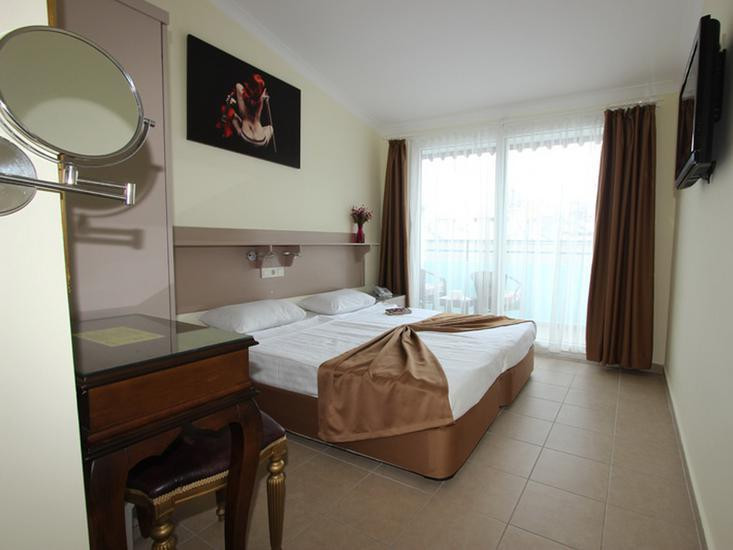 Gallion Hotel