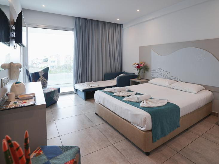 Nicholas Color Hotel