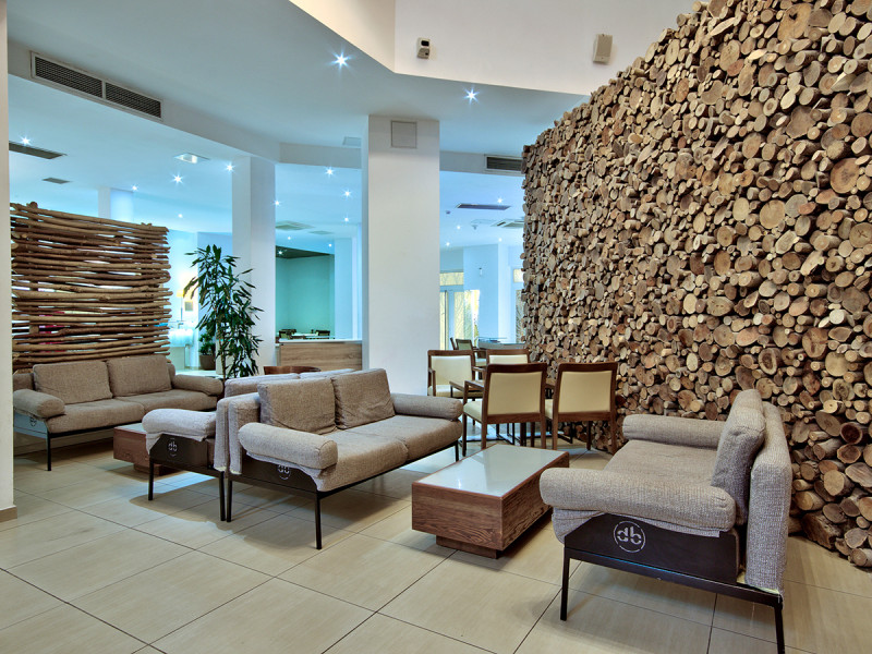 db Seabank Resort & Spa