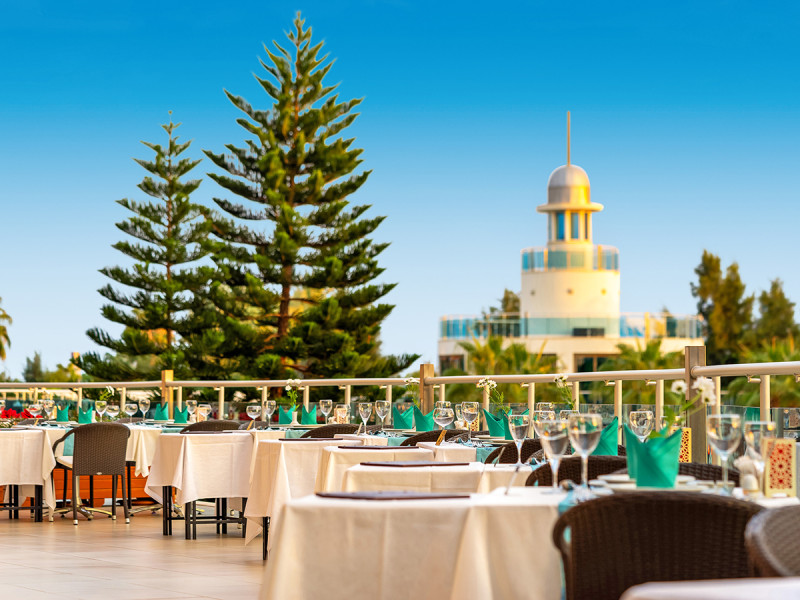 Hotel Commodore Elite Suites & Spa