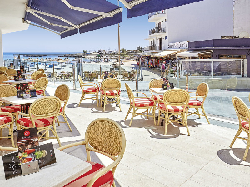 Universal Hotel Perla