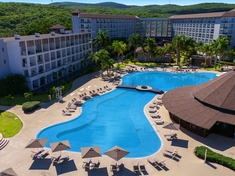 Royalton Hideaway Blue Waters