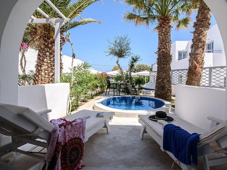 RK Beach Hotel