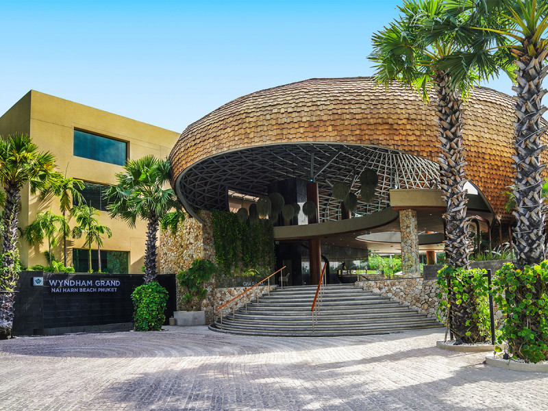 Wyndham Grand Nai Harn