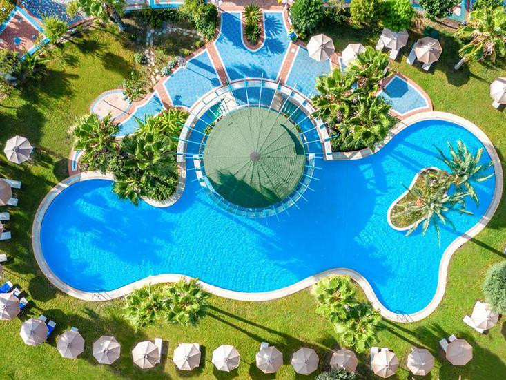 Atrium Palace