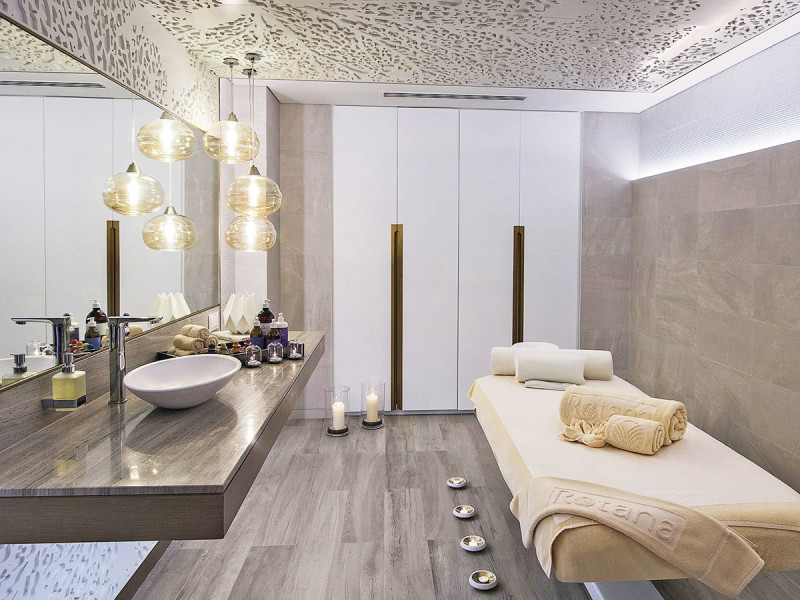 Hotel Al Bandar Rotana